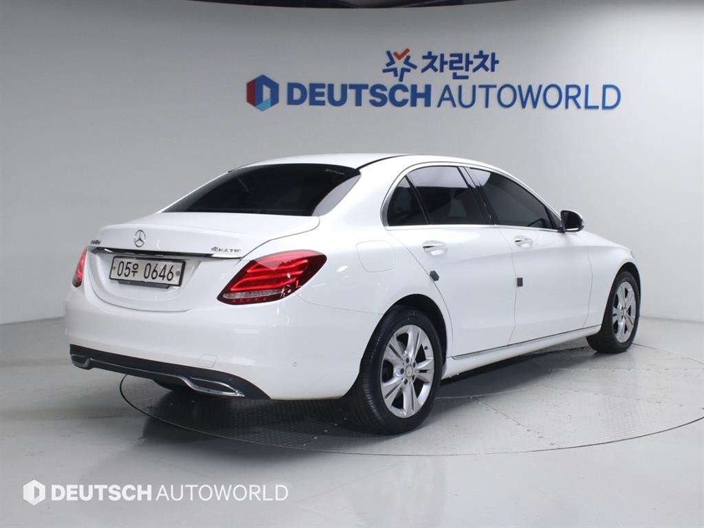 벤츠 C 클래스 C클래스 W205 C220 d 4MATIC 이미지 2
