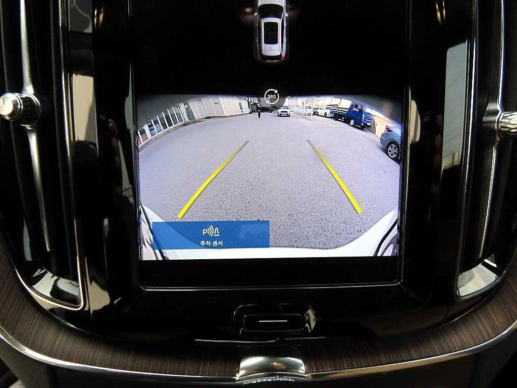 볼보 XC60 XC60(2세대) B5 AWD 인스크립션 이미지 14