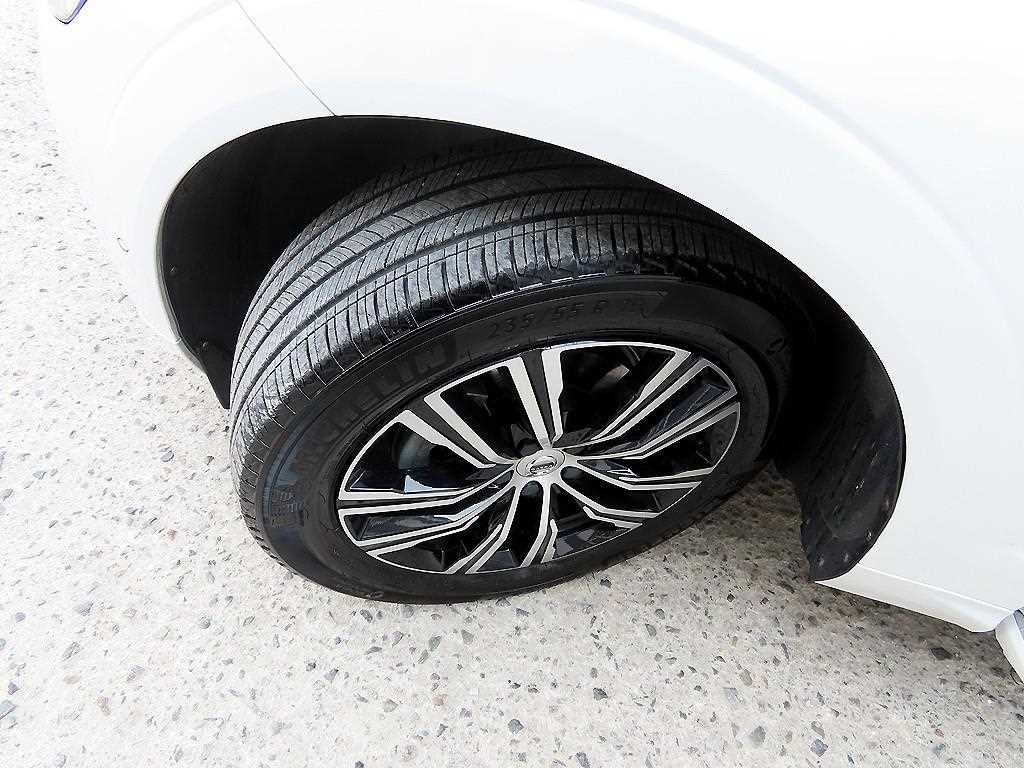 볼보 XC60 XC60(2세대) B5 AWD 인스크립션 이미지 20