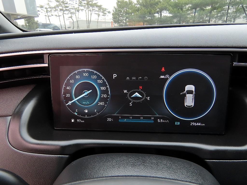 현대 투싼 투싼 (NX4) 디젤 2.0 2WD 인스퍼레이션 이미지 9