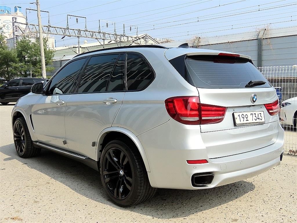 BMW X5 X5 (F15) xDrive M50d 이미지 3