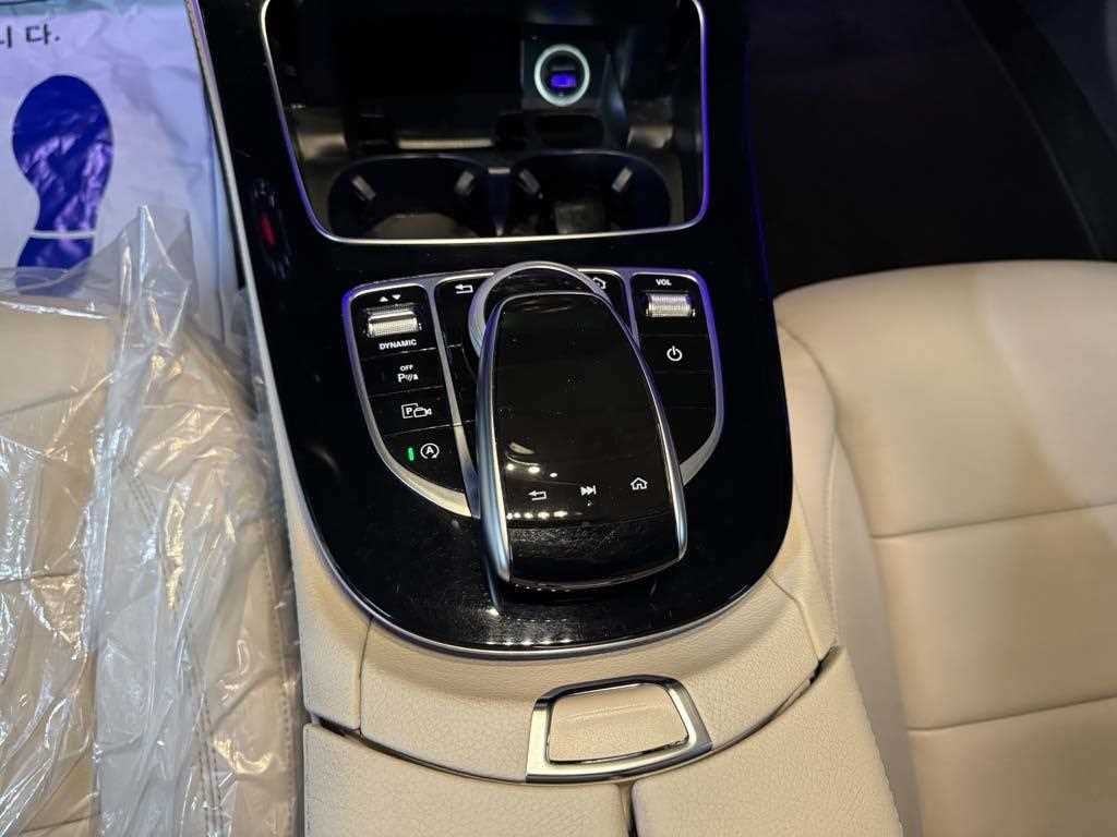 벤츠 E 클래스 E-클래스 W213 E220d 아방가르드 이미지 12