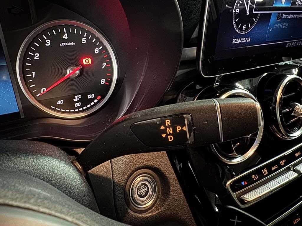 벤츠 E 클래스 E-클래스 W213 E220d 아방가르드 이미지 19