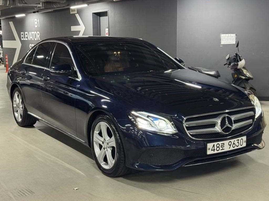 벤츠 E 클래스 E-클래스 W213 E220d 아방가르드 이미지 3