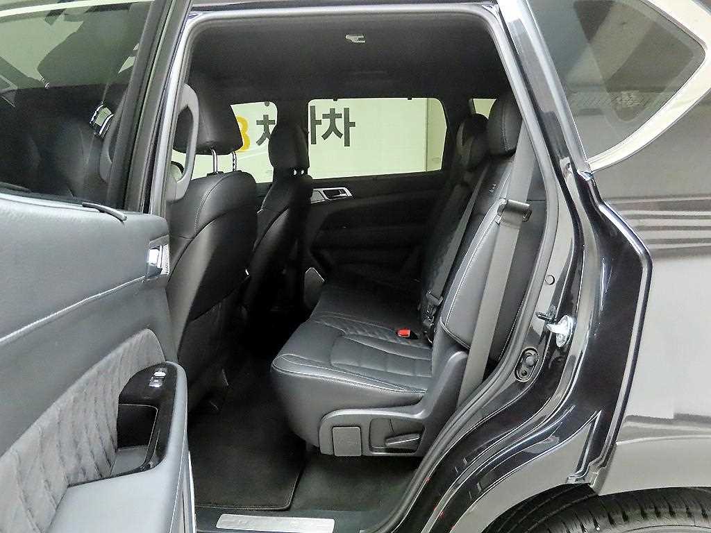 KG모빌리티(쌍용) 렉스턴 올 뉴 렉스턴 (Y450) 디젤 2.2 4WD 더 블랙 이미지 13