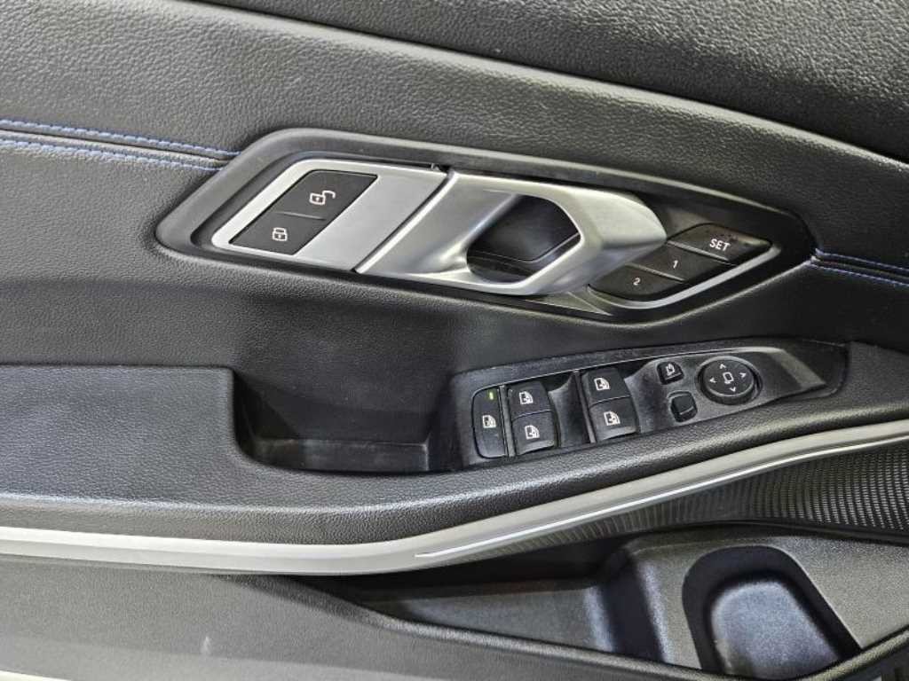 BMW 3시리즈 3시리즈 (G20) 320d M 스포츠 이미지 16
