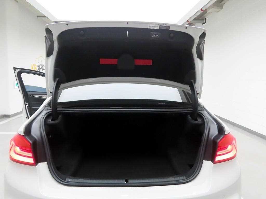 BMW 5시리즈 5시리즈 (G30) 520d xDrive M 스포츠 플러스 이미지 14