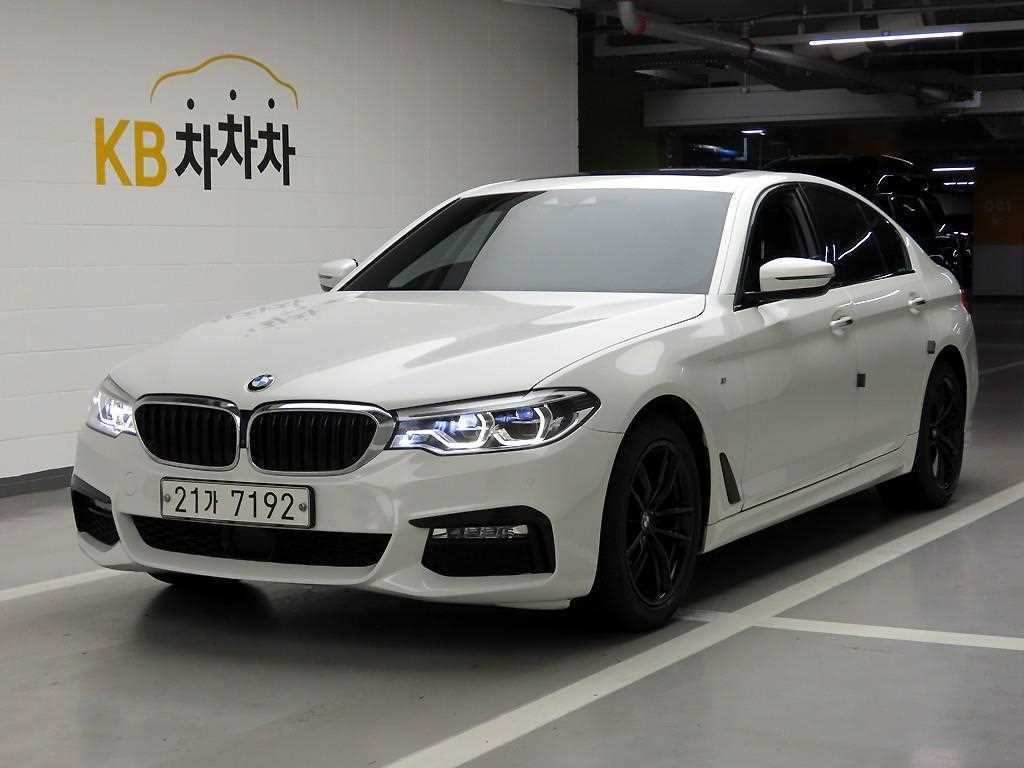 BMW 5시리즈 5시리즈 (G30) 520d xDrive M 스포츠 플러스 이미지 2