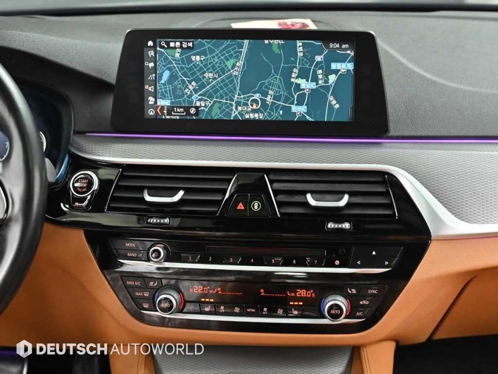 BMW 5시리즈 5시리즈 (G30) 530i xDrive M 스포츠 이미지 14
