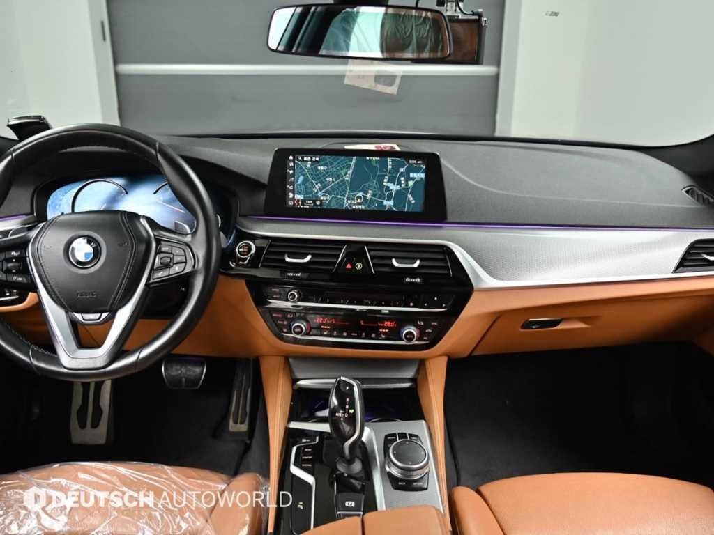 BMW 5시리즈 5시리즈 (G30) 530i xDrive M 스포츠 이미지 7