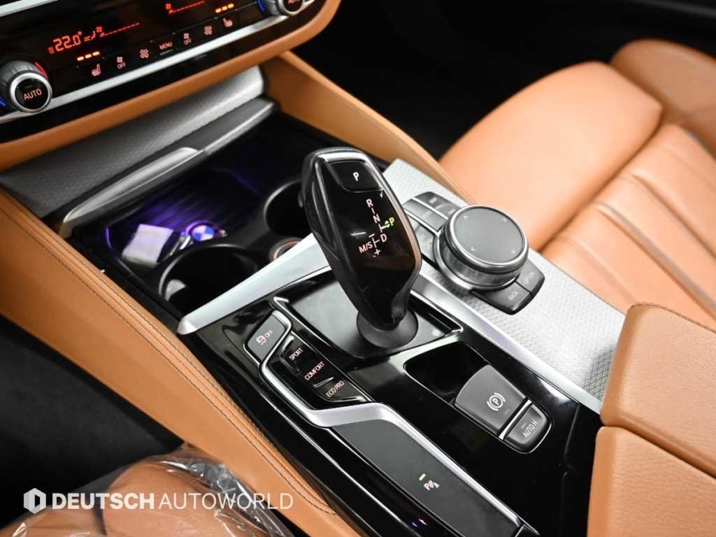 BMW 5시리즈 5시리즈 (G30) 530i xDrive M 스포츠 이미지 9