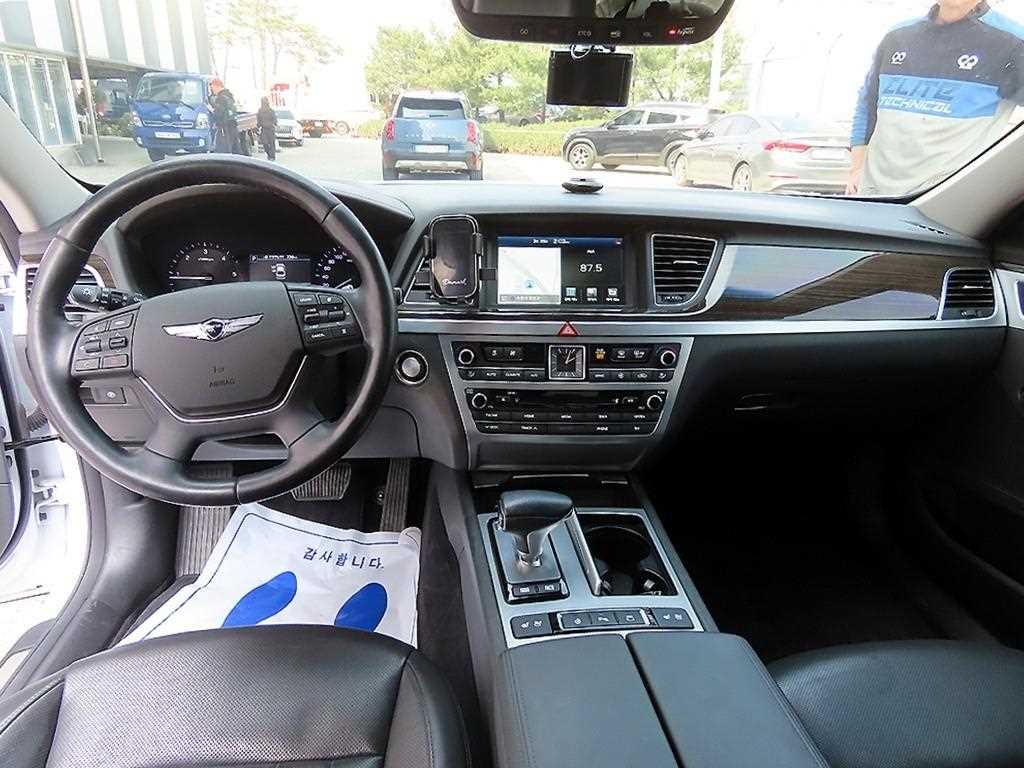 제네시스 G80 2.2D AWD 프리미엄 럭셔리 이미지 7