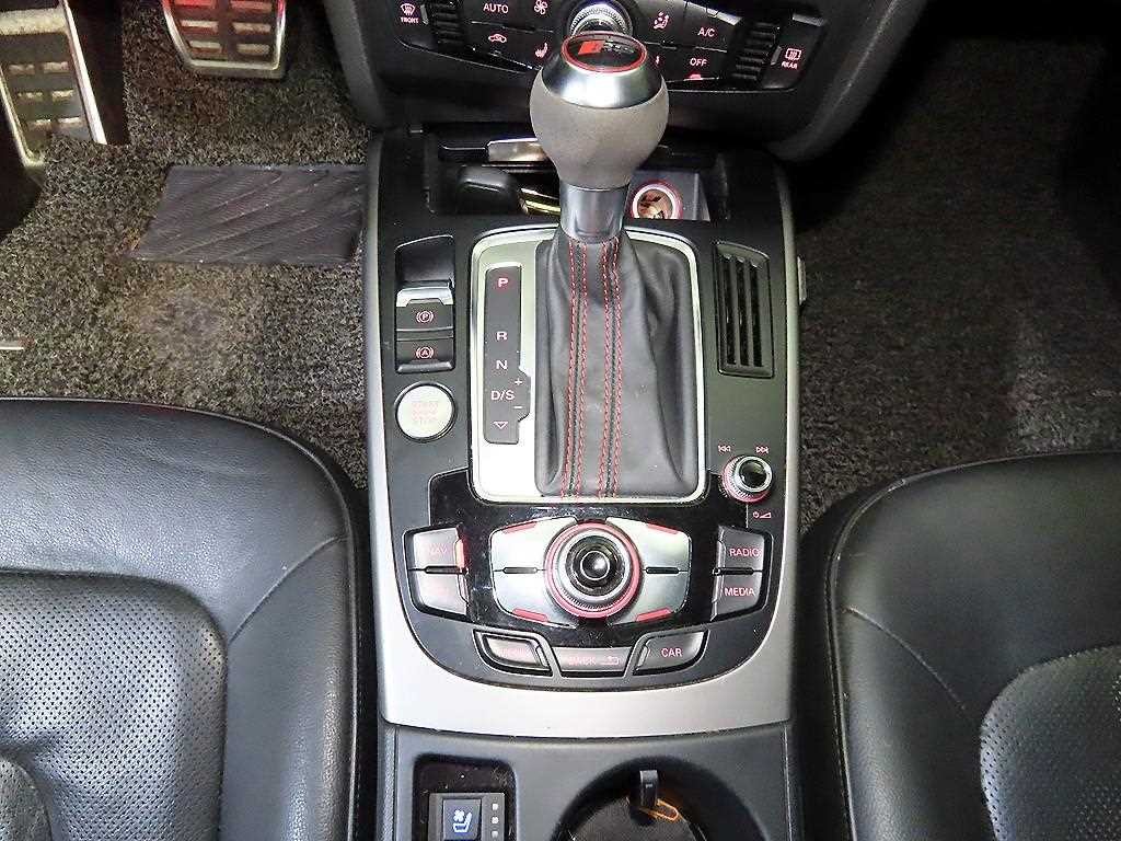 아우디 A5 35 TDI 콰트로 스포츠백 이미지 12