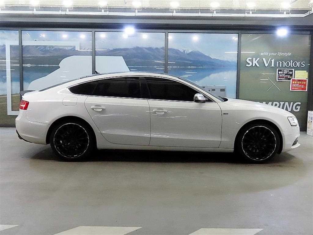 아우디 A5 35 TDI 콰트로 스포츠백 이미지 3