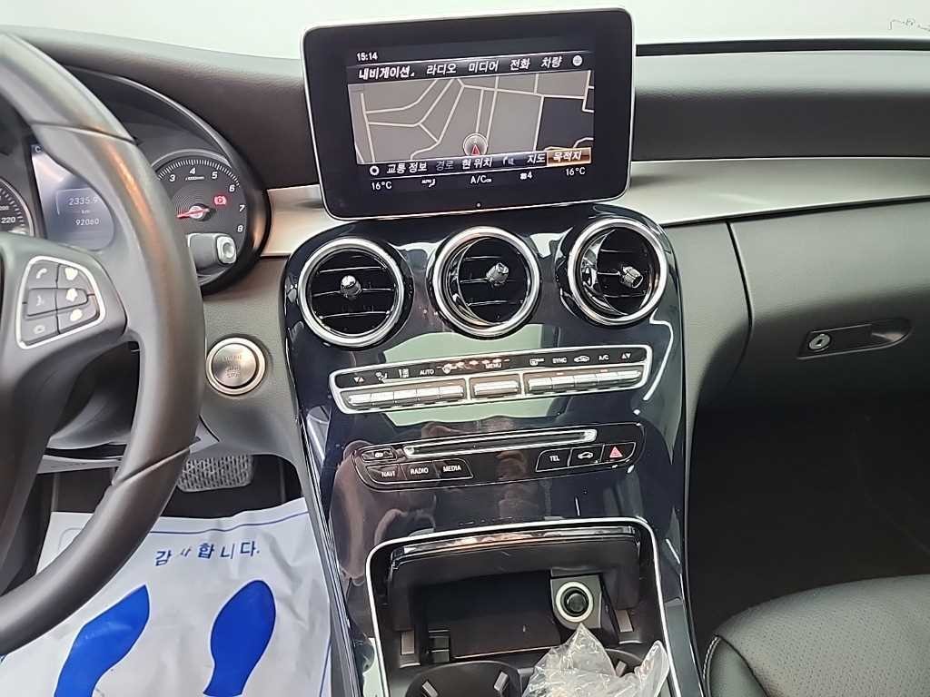 벤츠 C 클래스 C클래스 W205 C200 이미지 11