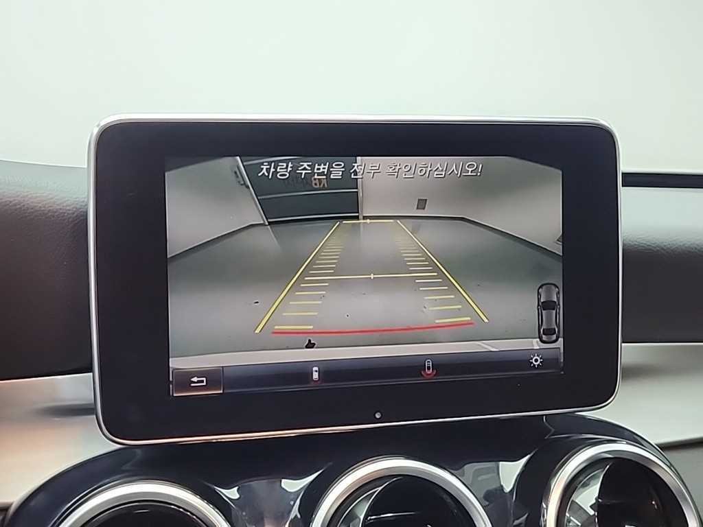 벤츠 C 클래스 C클래스 W205 C200 이미지 16