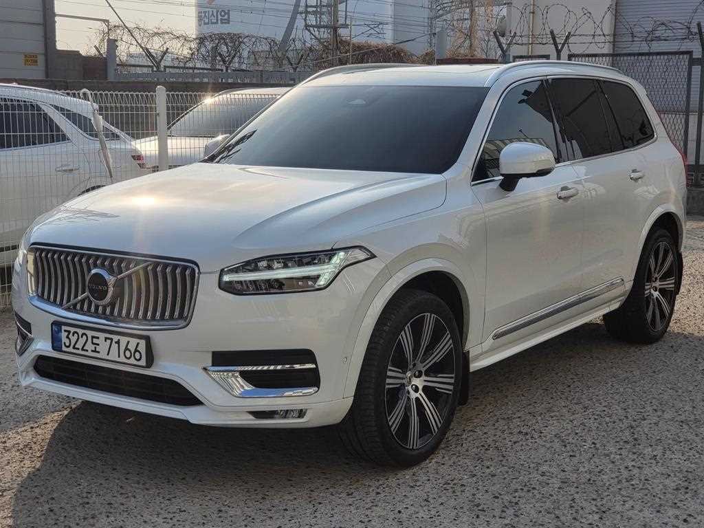 볼보 XC90 XC90 2세대 2.0 B6 AWD 얼티메이트 브라이트 이미지 2
