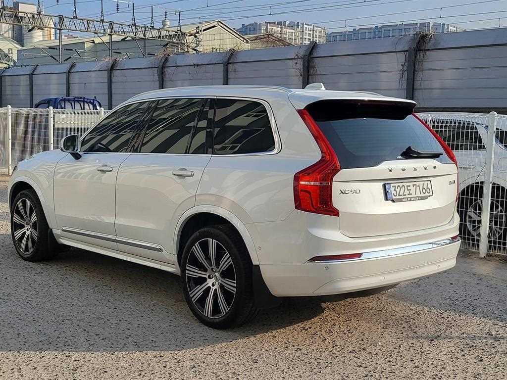 볼보 XC90 XC90 2세대 2.0 B6 AWD 얼티메이트 브라이트 이미지 3