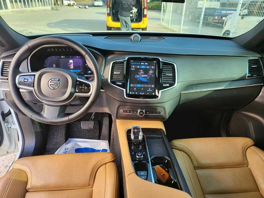 볼보 XC90 XC90 2세대 2.0 B6 AWD 얼티메이트 브라이트 이미지 7