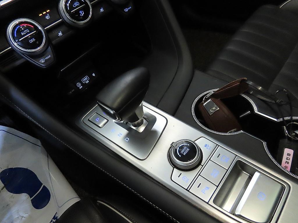제네시스 G70 2.2D AWD 슈프림 이미지 12