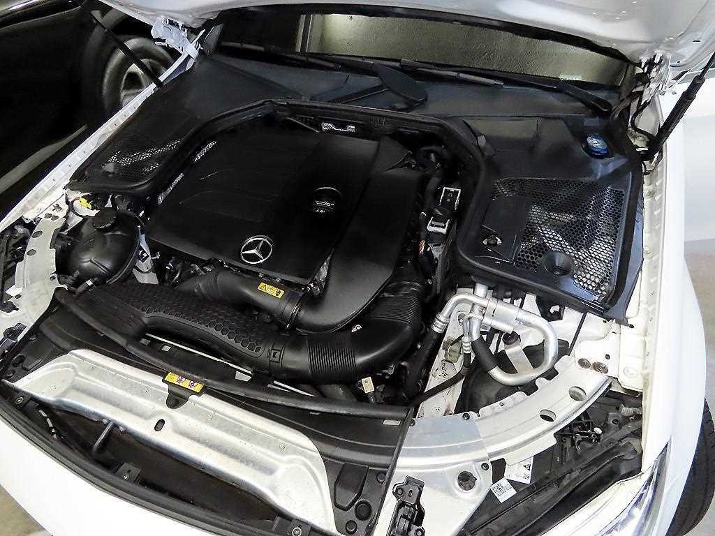 벤츠 C 클래스 C클래스 W205 C200 AMG LINE 이미지 19