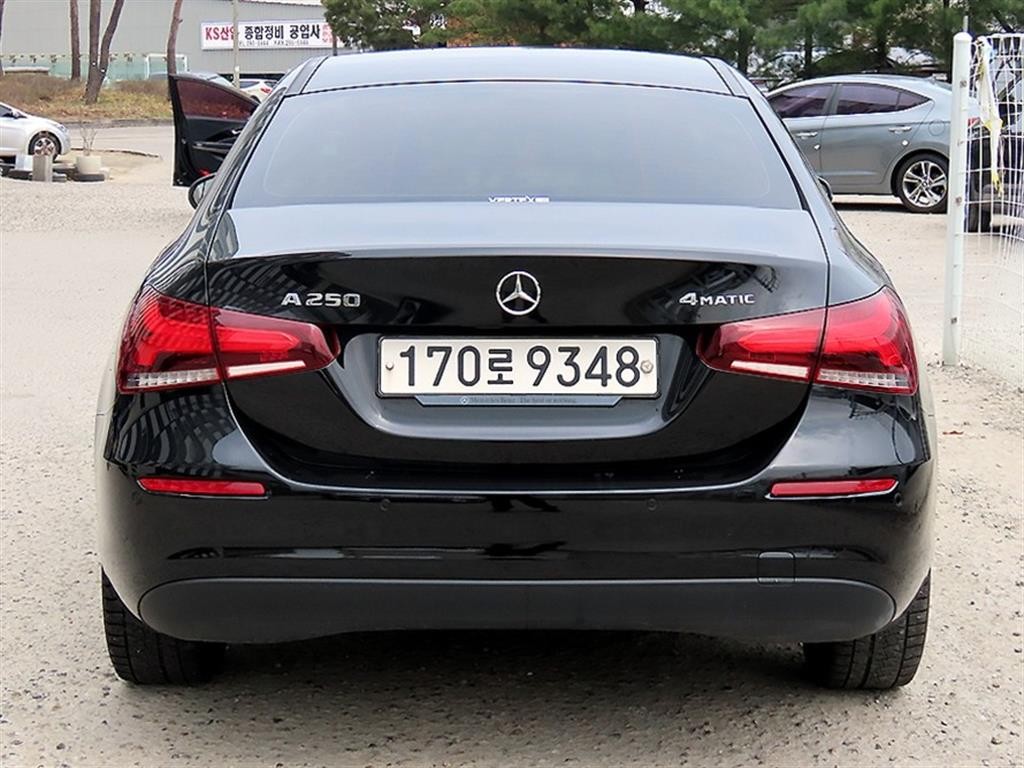 벤츠 A 클래스 A클래스 W177 A250 4MATIC 세단 이미지 4