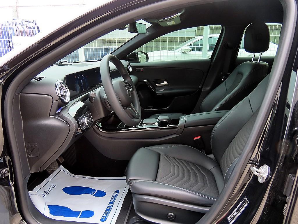 벤츠 A 클래스 A클래스 W177 A250 4MATIC 세단 이미지 5