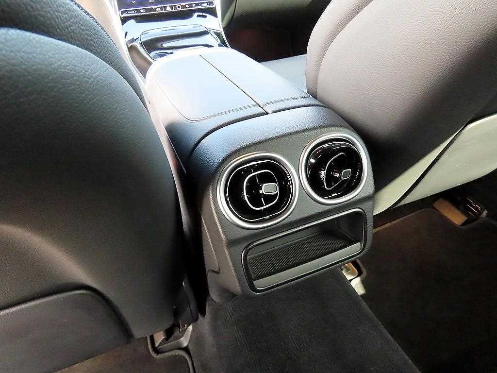 벤츠 C 클래스 C클래스 W206 C300 4MATIC 아방가르드 이미지 16