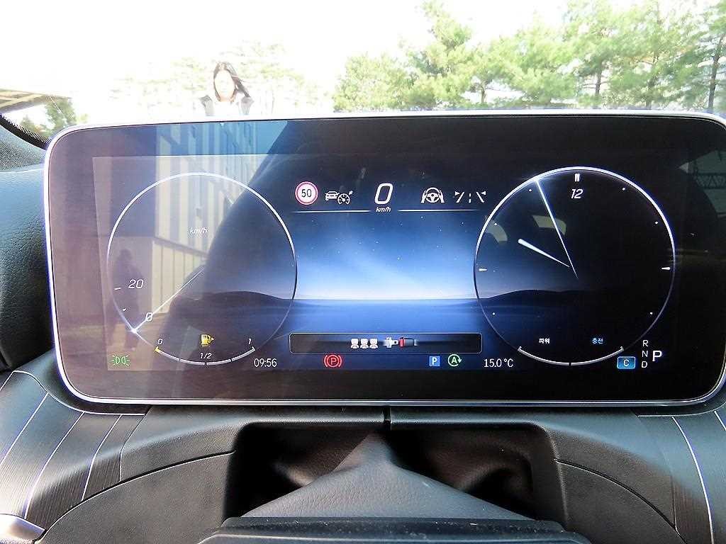 벤츠 C 클래스 C클래스 W206 C300 4MATIC 아방가르드 이미지 9