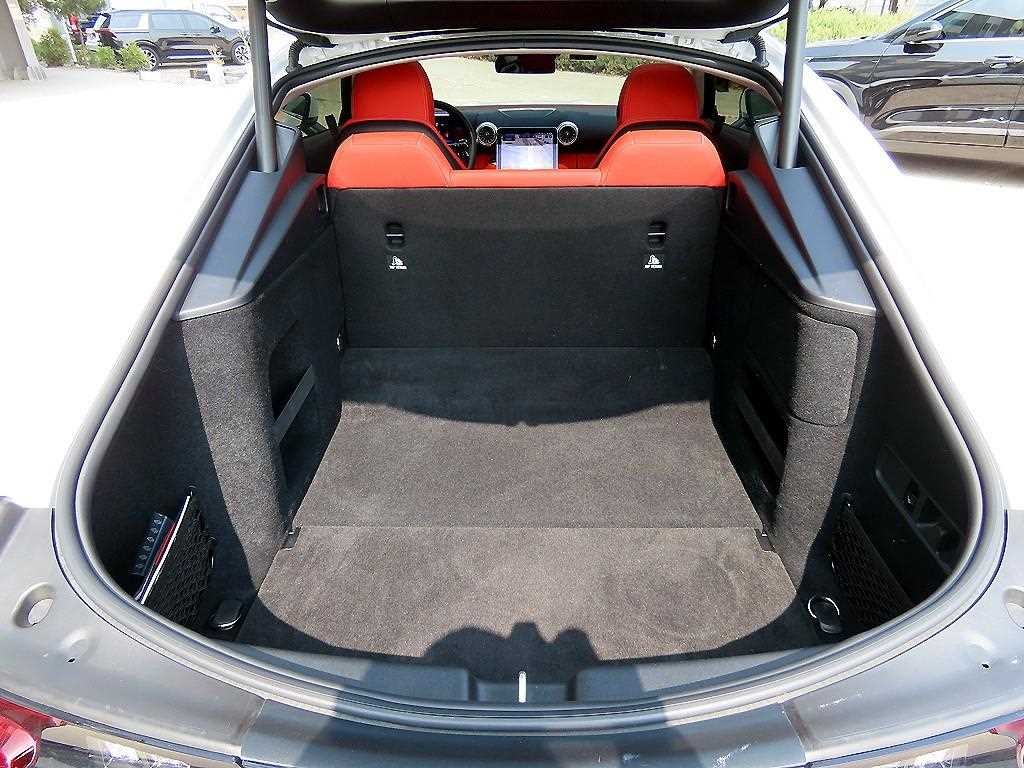 벤츠 AMG GT 55 4MATIC+ 쿠페 이미지 17