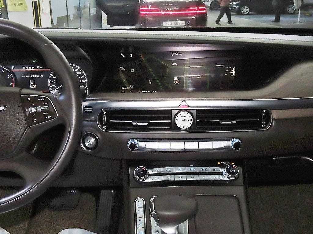 제네시스 G90 3.3 T AWD 럭셔리 이미지 14