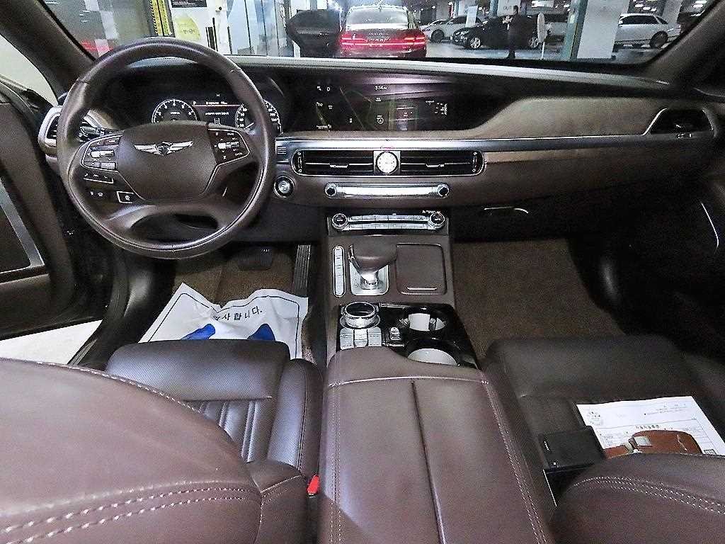 제네시스 G90 3.3 T AWD 럭셔리 이미지 9