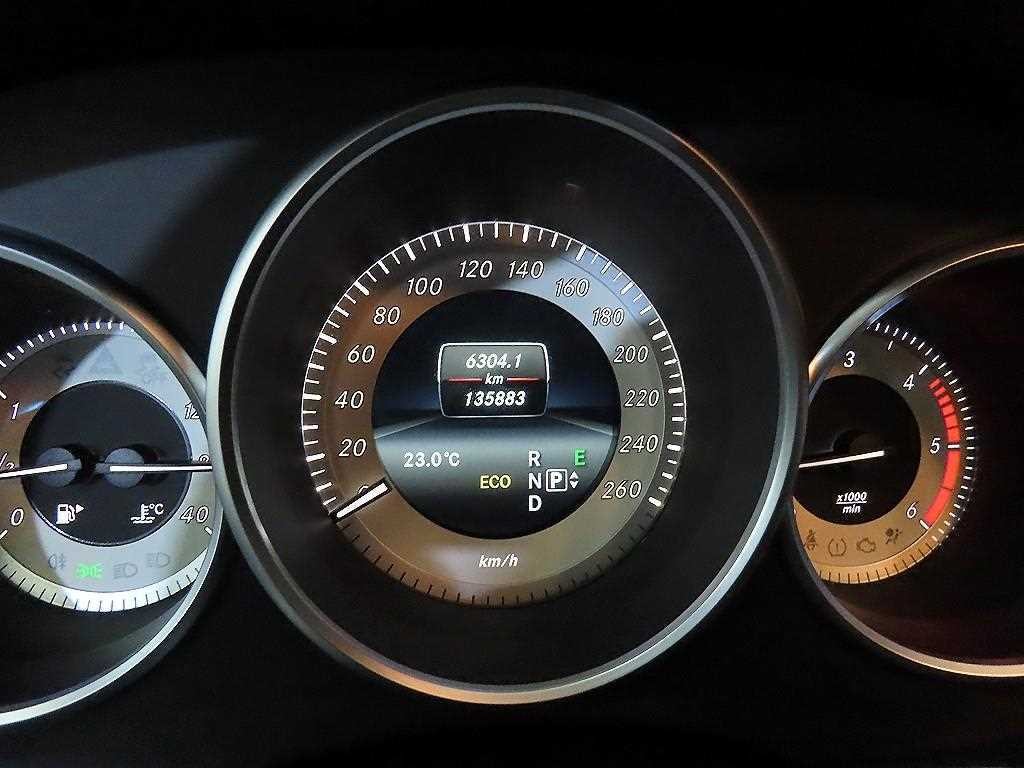 벤츠 CLS 클래스 CLS클래스 W218 CLS 250 d 4MATIC 이미지 9