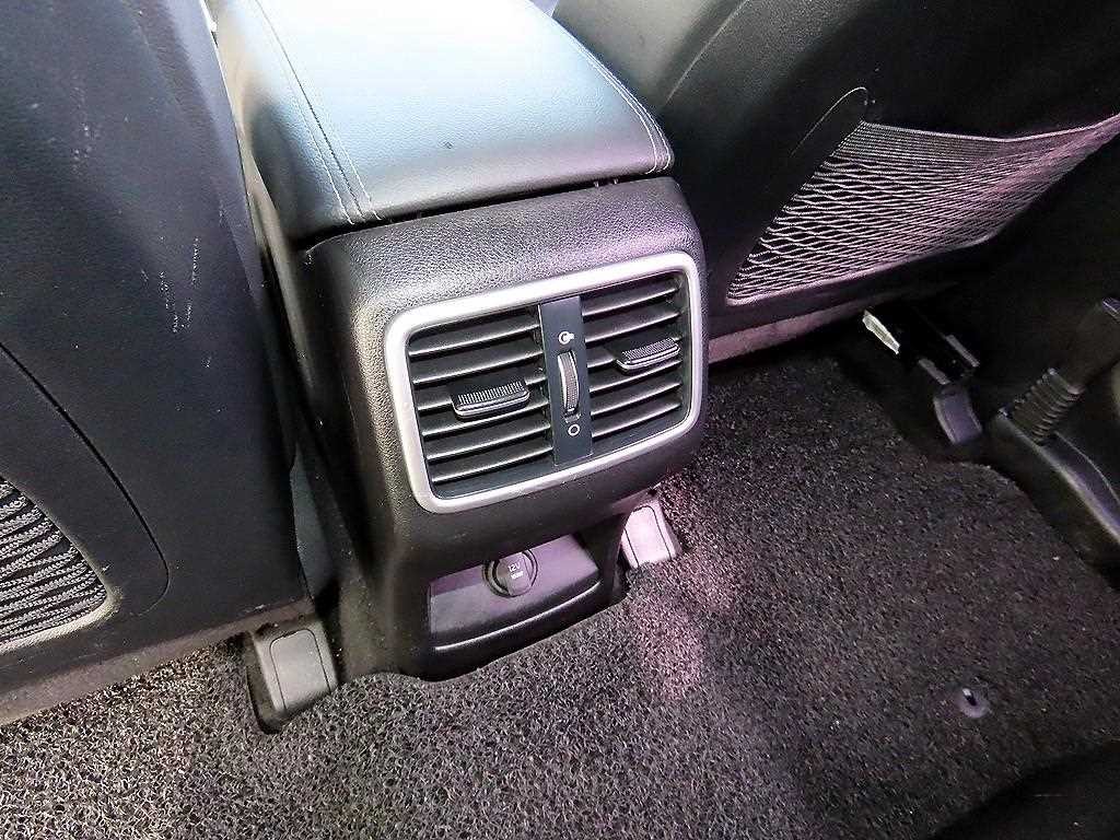 기아 스포티지 스포티지 더 볼드 2.0 디젤 4WD 프레스티지 이미지 18