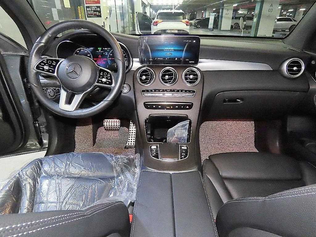 벤츠 GLC 클래스 GLC클래스 X253 GLC 300 e 4MATIC 쿠페 이미지 10