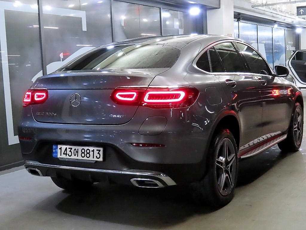 벤츠 GLC 클래스 GLC클래스 X253 GLC 300 e 4MATIC 쿠페 이미지 4