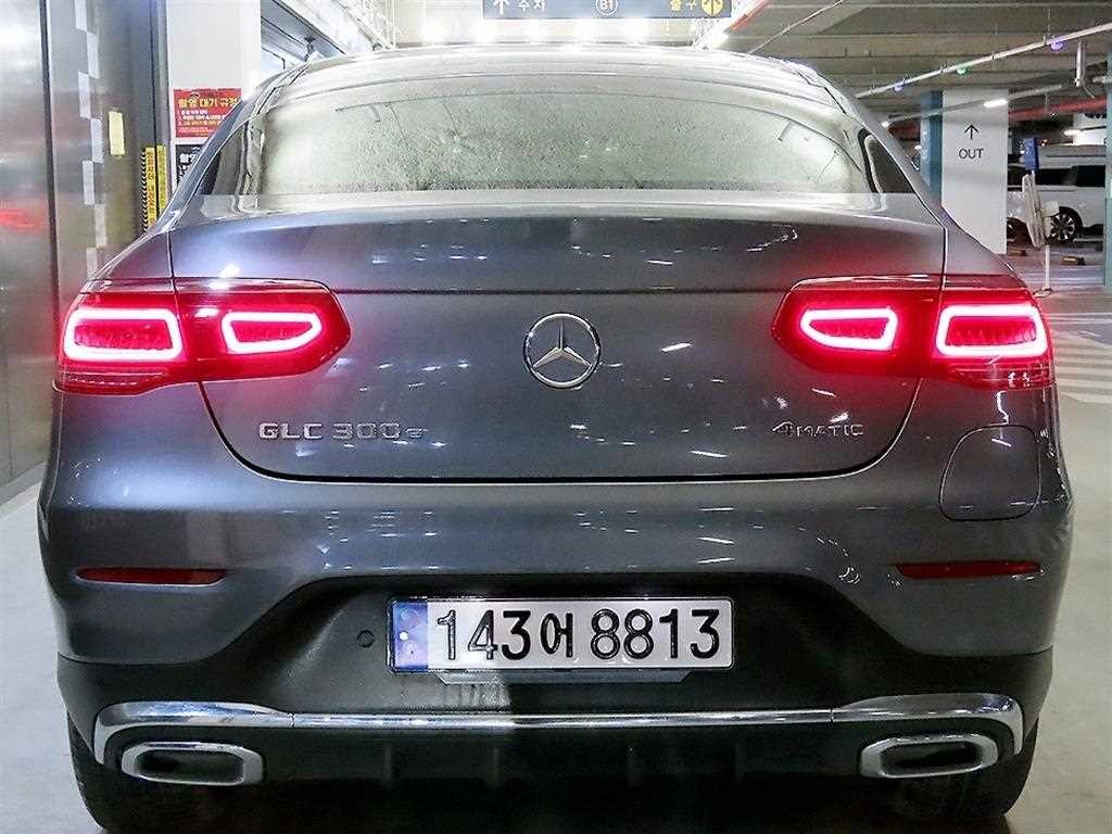 벤츠 GLC 클래스 GLC클래스 X253 GLC 300 e 4MATIC 쿠페 이미지 5