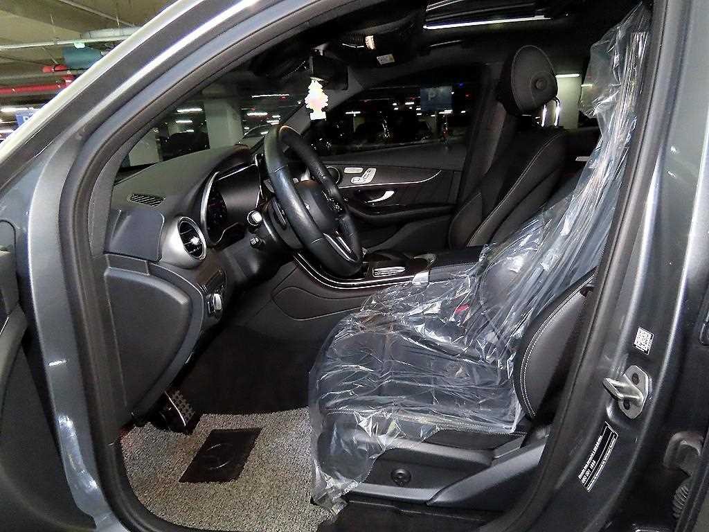 벤츠 GLC 클래스 GLC클래스 X253 GLC 300 e 4MATIC 쿠페 이미지 6