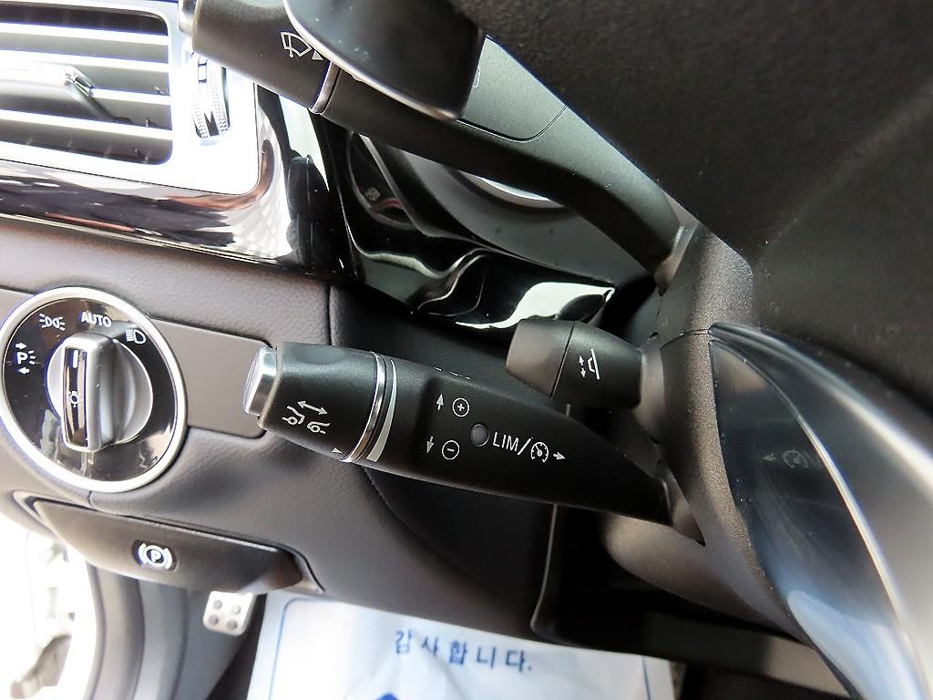 벤츠 CLS 클래스 CLS클래스 W218 CLS 63 AMG 4MATIC 이미지 12