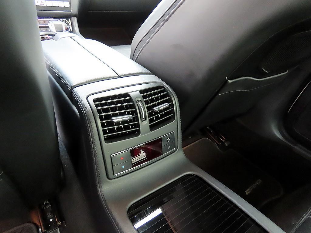벤츠 CLS 클래스 CLS클래스 W218 CLS 63 AMG 4MATIC 이미지 16