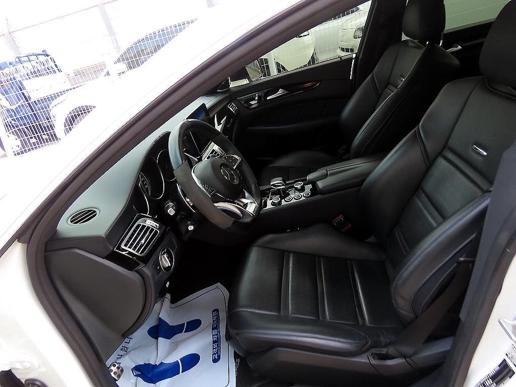 벤츠 CLS 클래스 CLS클래스 W218 CLS 63 AMG 4MATIC 이미지 5
