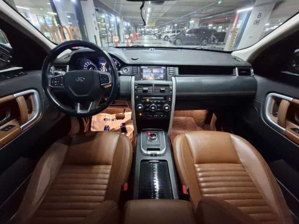랜드로버 디스커버리 스포츠 2.0 TD4 HSE 럭셔리 이미지 6