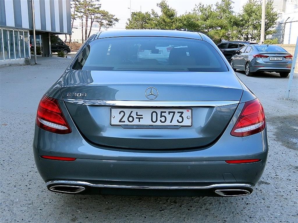벤츠 E 클래스 E-클래스 W213 E300 익스클루시브 이미지 4