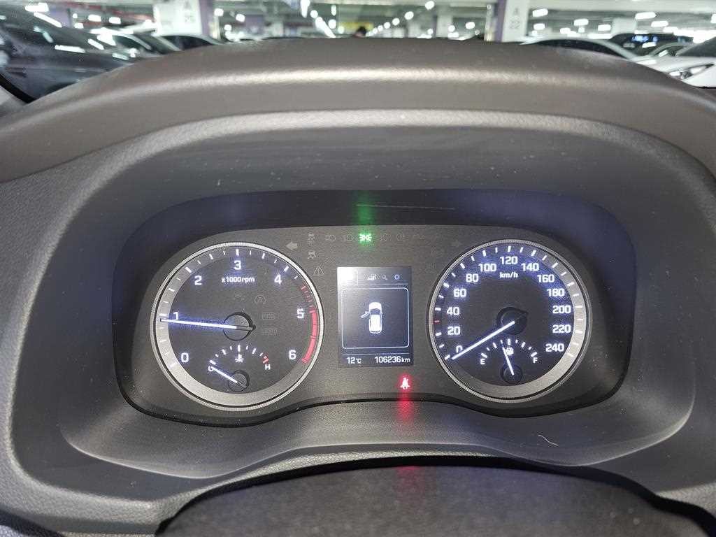 현대 투싼 올뉴투싼 디젤 1.7 2WD 스마트 이미지 17