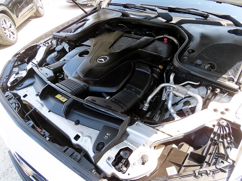 벤츠 E 클래스 E-클래스 W213 E400 4MATIC 쿠페 이미지 19