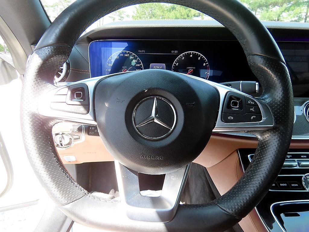 벤츠 E 클래스 E-클래스 W213 E400 4MATIC 쿠페 이미지 8