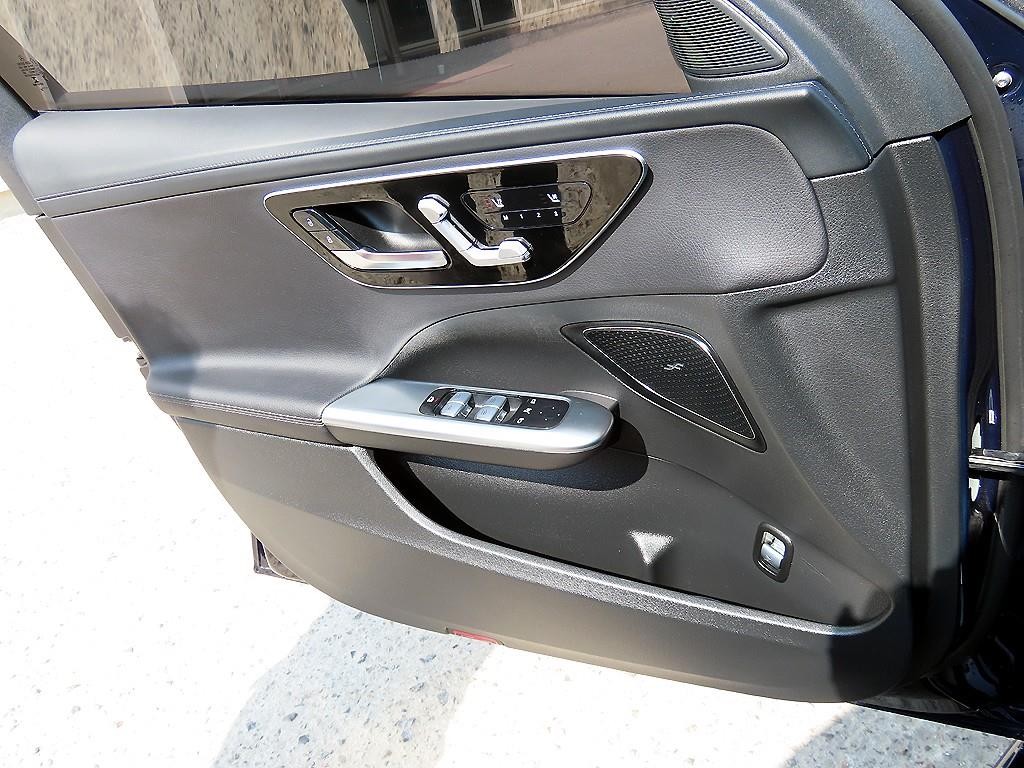 벤츠 C 클래스 C클래스 W206 C300 AMG 라인 이미지 12