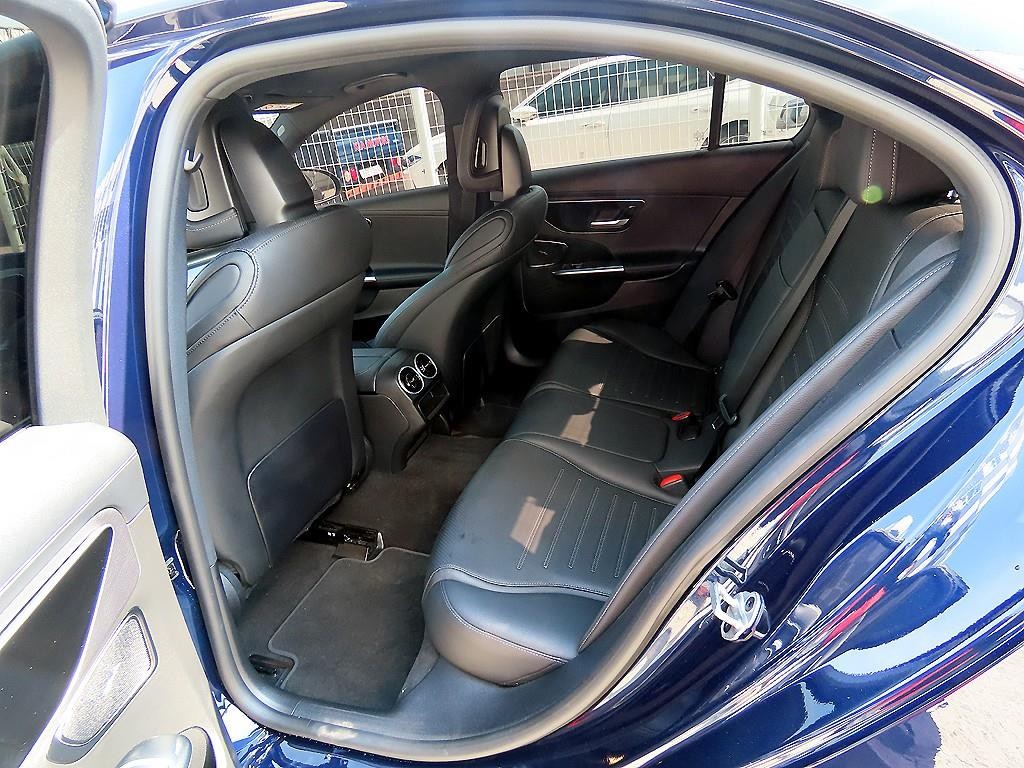 벤츠 C 클래스 C클래스 W206 C300 AMG 라인 이미지 6