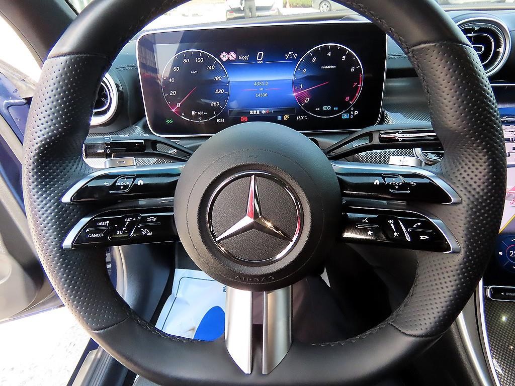 벤츠 C 클래스 C클래스 W206 C300 AMG 라인 이미지 8