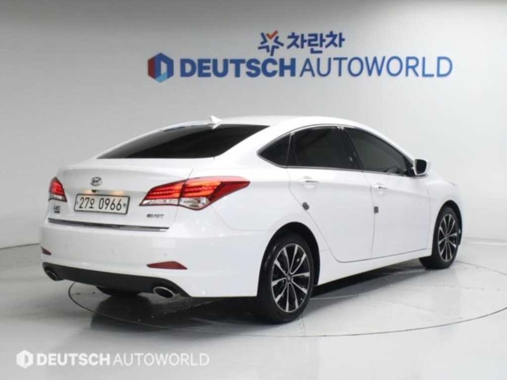 현대 i40 더뉴i40Saloon 1.7 VGT PYL 이미지 2